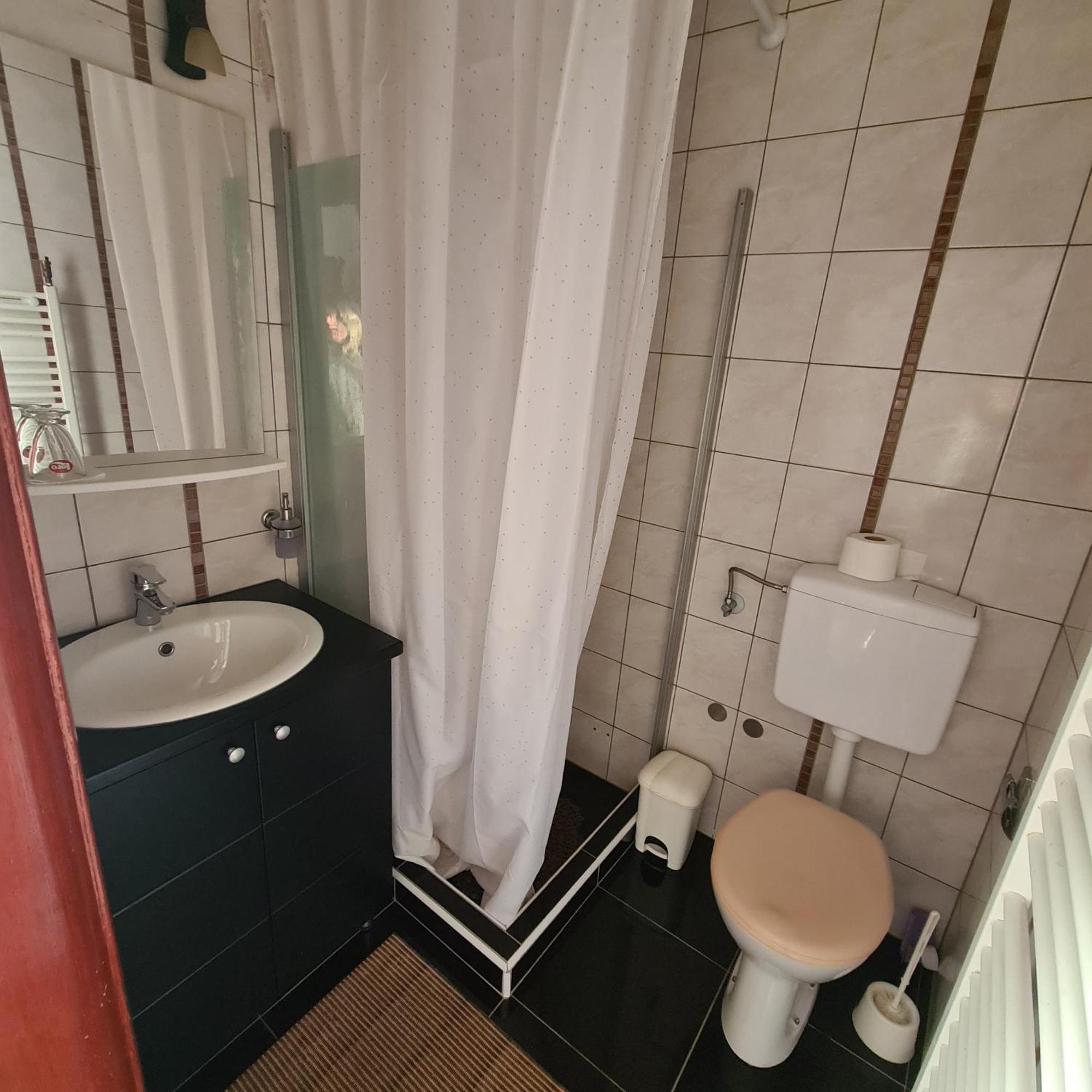 Guesthouse Kod Mosta Karlovac Bagian luar foto
