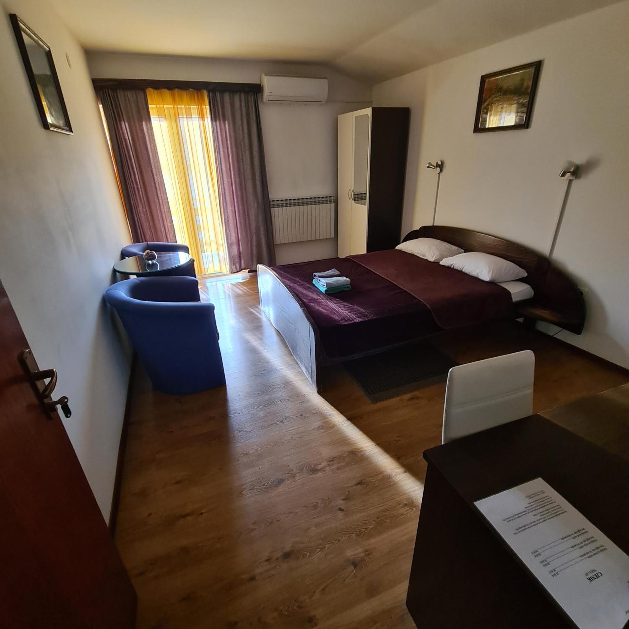 Guesthouse Kod Mosta Karlovac Bagian luar foto